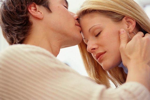 Sesederhana ungkapan rindu lewat kecup rasa rindu