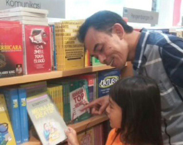 Mahalnya Sopan Santun Lebih Dari Sekadar Uang, Ini 7 Perilaku Santun di Dekat Kita yang Hilang