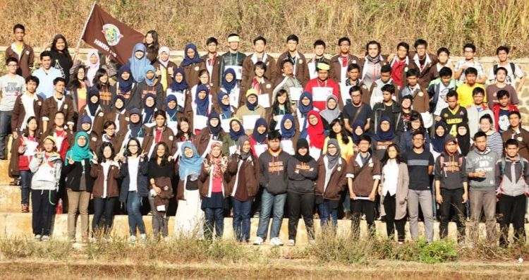 26 Suka-Duka yang Paling Sering Kamu Rasa Sebagai Mahasiswa ITB. Anak ITB Sejati, Pasti Ngerti! 63 Himpunan Mahasiswa Rekayasa Hayati (HMRH) - pionir himpunan mahasiswa pertama di Kampus ITB Jatinangor