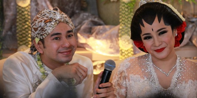 9 Hal yang Menjelaskan: Kenapa Cewek Sering Pengen Ikutan Nikah Tiap Habis ke Kondangan?