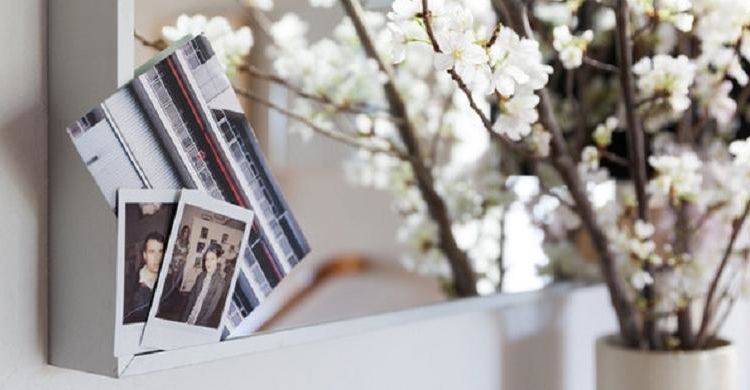 6 Tips Cara Unik Memajang Foto di Rumah