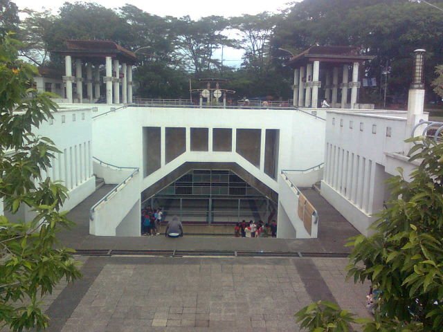26 Suka-Duka yang Paling Sering Kamu Rasa Sebagai Mahasiswa ITB. Anak ITB Sejati, Pasti Ngerti! 72 Jangan sampai DO. Jangan sampai DO