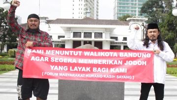 Demo Minta Jodoh dan 6 Hal Lain yang Bikin Bandung Jadi Kota Ramah Jomblo