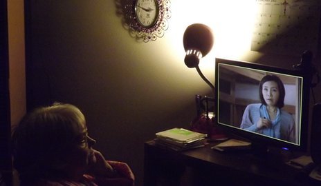 Nonton drama korea dulu, nak.