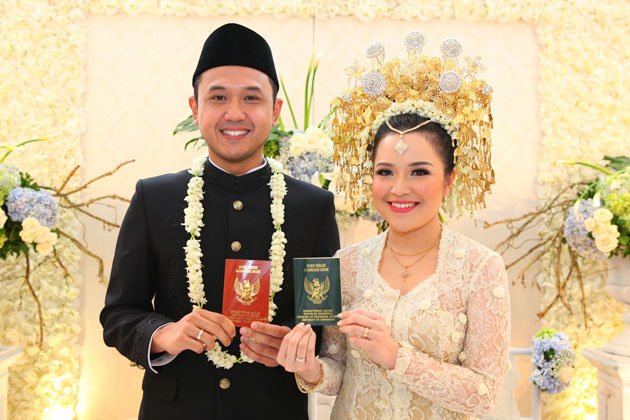 Alanda Kariza: Mendirikan Organisasi Sejak Usia 15 Hingga Tentang Jodoh Itu Seputar Memantaskan Diri. 16 Cocok banget Alanda sama pasangannya.. Semoga langgeng. Amiin.
