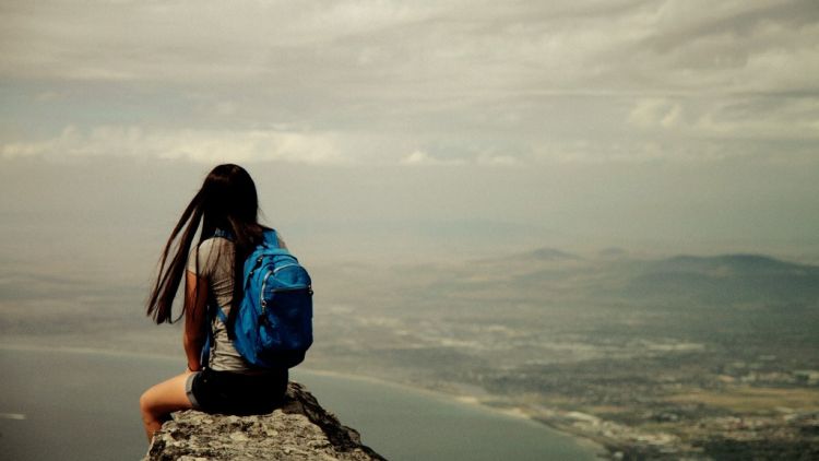 8 Alasan Kenapa Seorang Traveler Lebih Layak Diperkerjakan