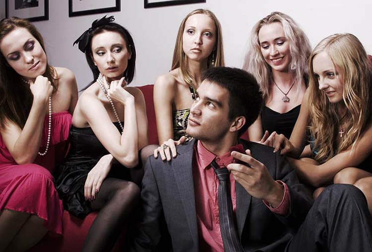 Berminat Menjadi Playboy Yang Profesional?  5 Cara Ini Akan Membantumu Membentuknya