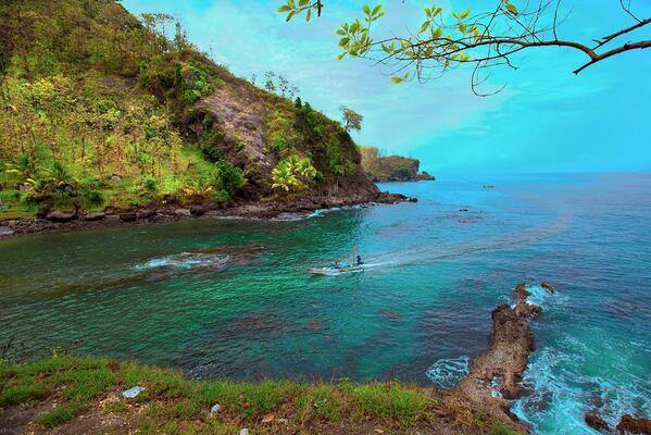 Pantai Pedalen yang Memikat