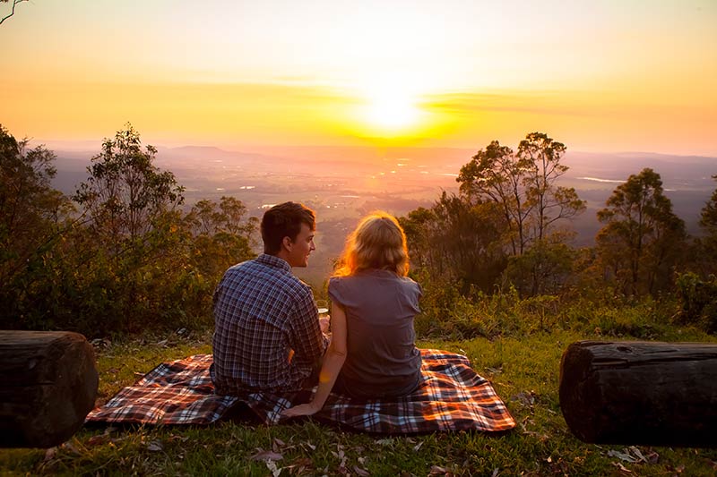 Ingin Bisa Sedikit Lebih Romantis? Cobain 5 Hal Ini Yuk!