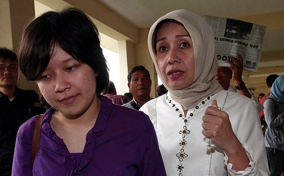 Alanda Kariza: Mendirikan Organisasi Sejak Usia 15 Hingga Tentang Jodoh Itu Seputar Memantaskan Diri. 13 Unek-unek Alanda soal kasus yang menjerat sang Ibu, ia sampaikan di blog pribadinya. Dan menjadi viral.