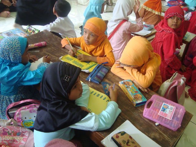 suasana di TPA