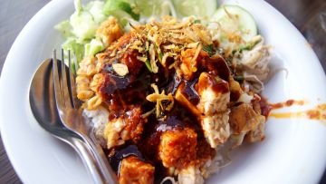9 Kuliner Maknyuss Dari Cirebon yang Wajib Kamu Coba. Rasanya Jawara!