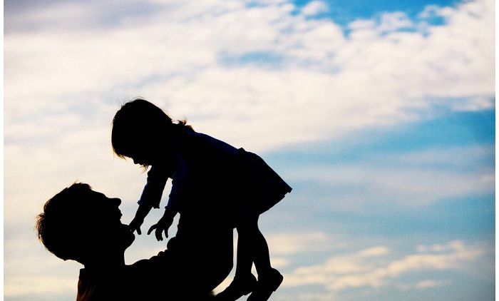 Surat Tertbuka untuk Ayah yang Ada di Surga, Anak Perempuanmu Ini Sudah Mewujudkan Impianmu