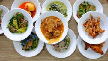 10 Karakter dan Kepribadian Kamu Dilihat dari Menu Masakan Padang Favoritmu!