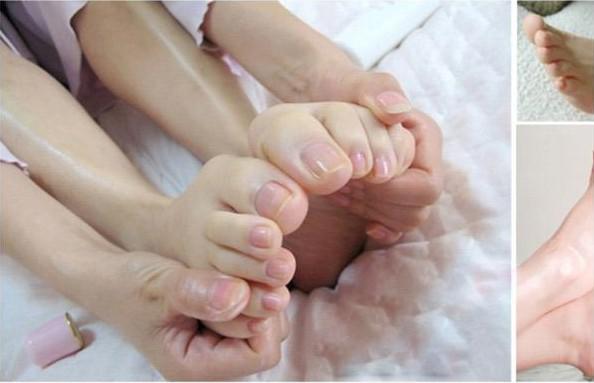 Sebelum tidur, kamu bisa manjakan kakimu dengan sampo bayi ya.
