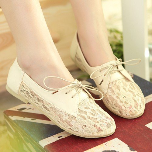 lace shoes.