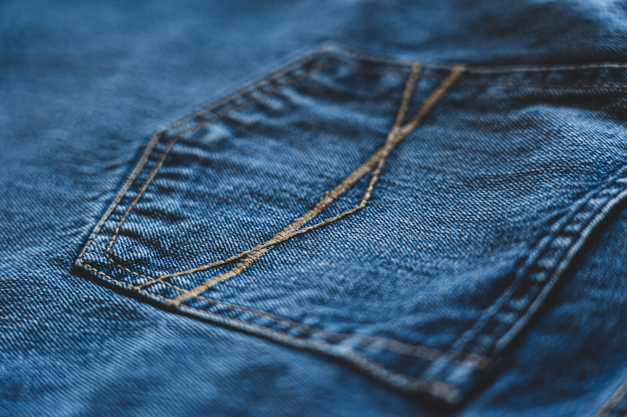 Susah Move On dari Celana Jeans? 9 Aturan Merawat Jeans Ini Wajib Kamu Tahu!