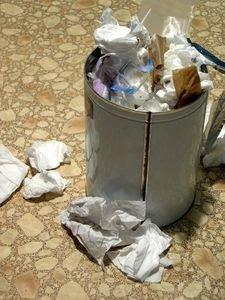 Sampah, sala satu koleksi unik anak kos.