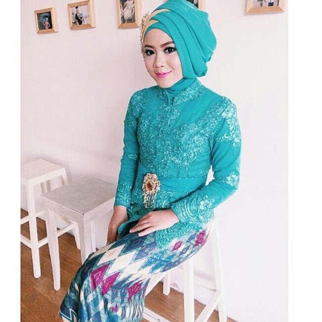 15 Ide Kebaya Muslimah, Untuk Mempercantikmu di Hari 