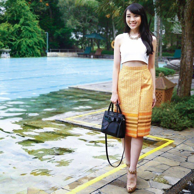 52+ Rok Span Selutut, Yang Terbaru! Seperti yang kita ketahui trend fashion rok setiap tahunnya selalu berubah 52+ Rok Span Selutut, Yang Terbaru!