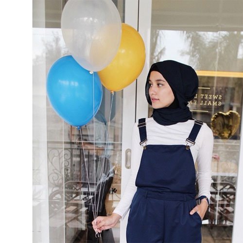 5 Style  Fashion  Hijab  yang Membuat OOTDmu Modis Namun 