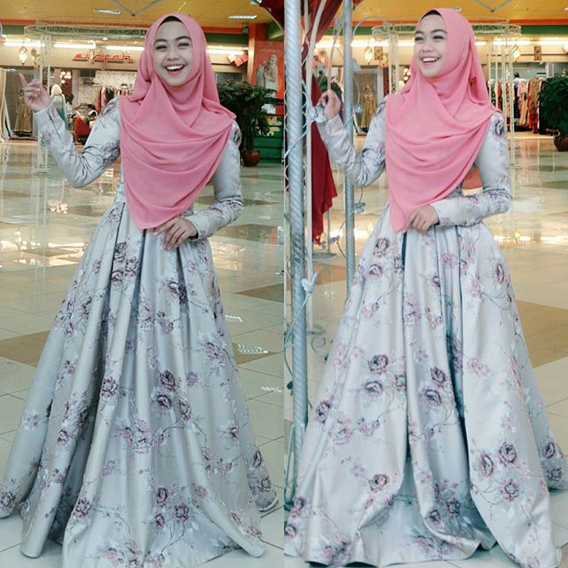 Tampil girly ala Ricis dengan hijab syar'i.