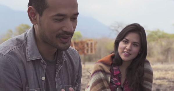 Tapi syukur-syukur kalau dia terinspirasi olehmu, kayak lagu Raisa yang jatuh hati.