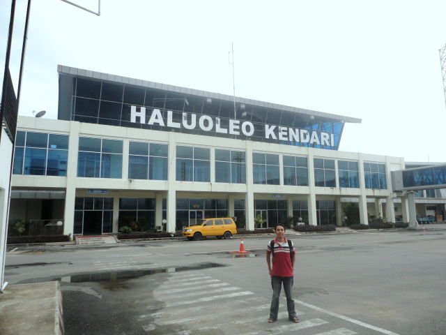 Sebelum berangkat ke Wakatobi, ane menginap dulu semalam di Bandara Haluoleo Kendari..