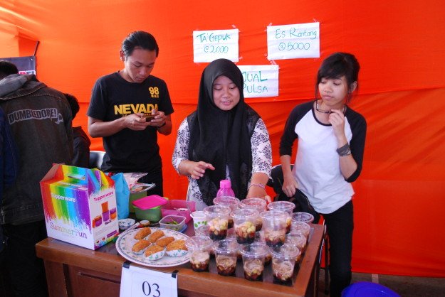 Berdagang saat kuliah