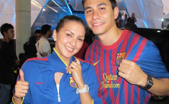 Dona ngerti bola. Klop.