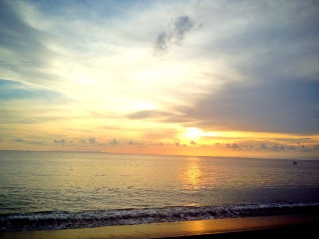 Sunset di Pantai Senggigi Lombok