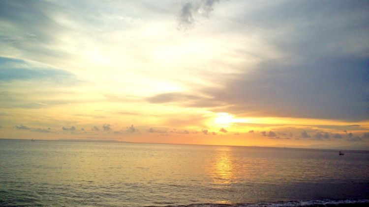 Pesona Eksotis Pantai Pulau Lombok Gak Pernah Bikin Anda Menyesal