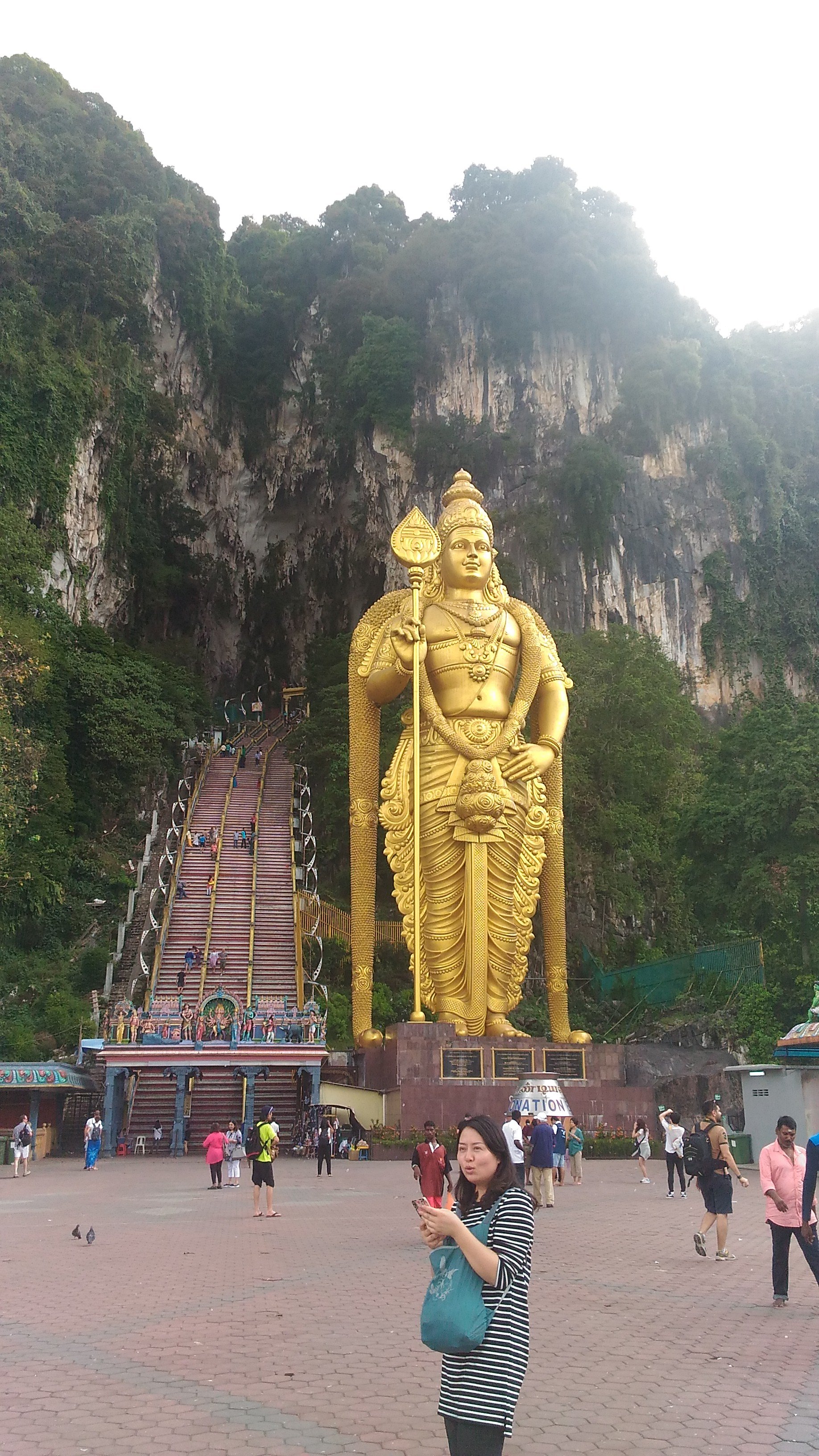 Perjalanan Panjang Nan Absurd di Kuala Lumpur