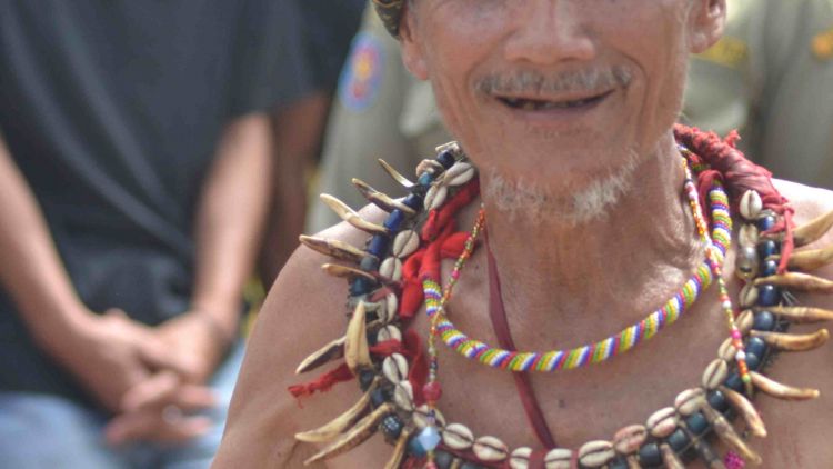 Nyobeng, Ritual Mencuci Tengkorak Kepala. Ini Plesirku, Kamu?