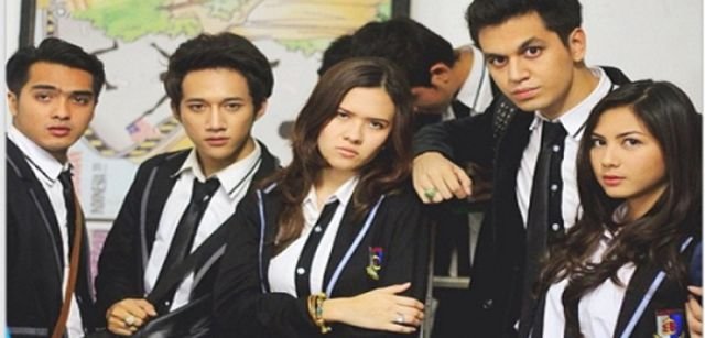 Di antara mereka, pasti ada yang lola...