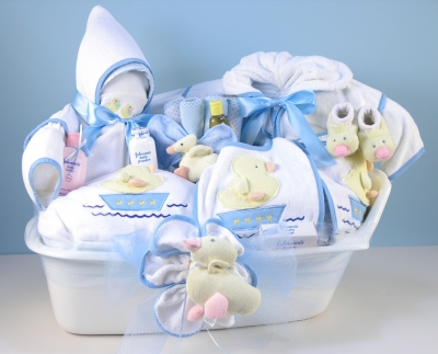 Bingung Milih Bingkisan Buat Temanmu yang Baru Melahirkan? 11 Kado Cantik Ini Bisa Jadi Pilihan 12 peralatan mandi