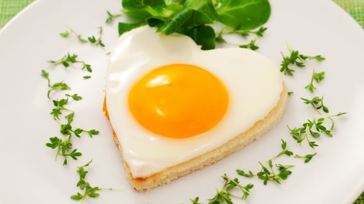 hayo, udah pandai buat telur ceplok seperti ini?
