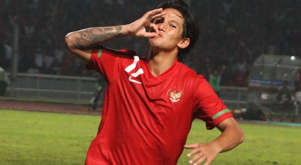 http://www.bintangbola.info/biodata-irfan-bachdim/