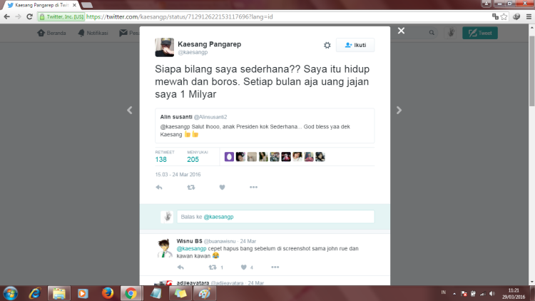 dia sungkan kali ya...