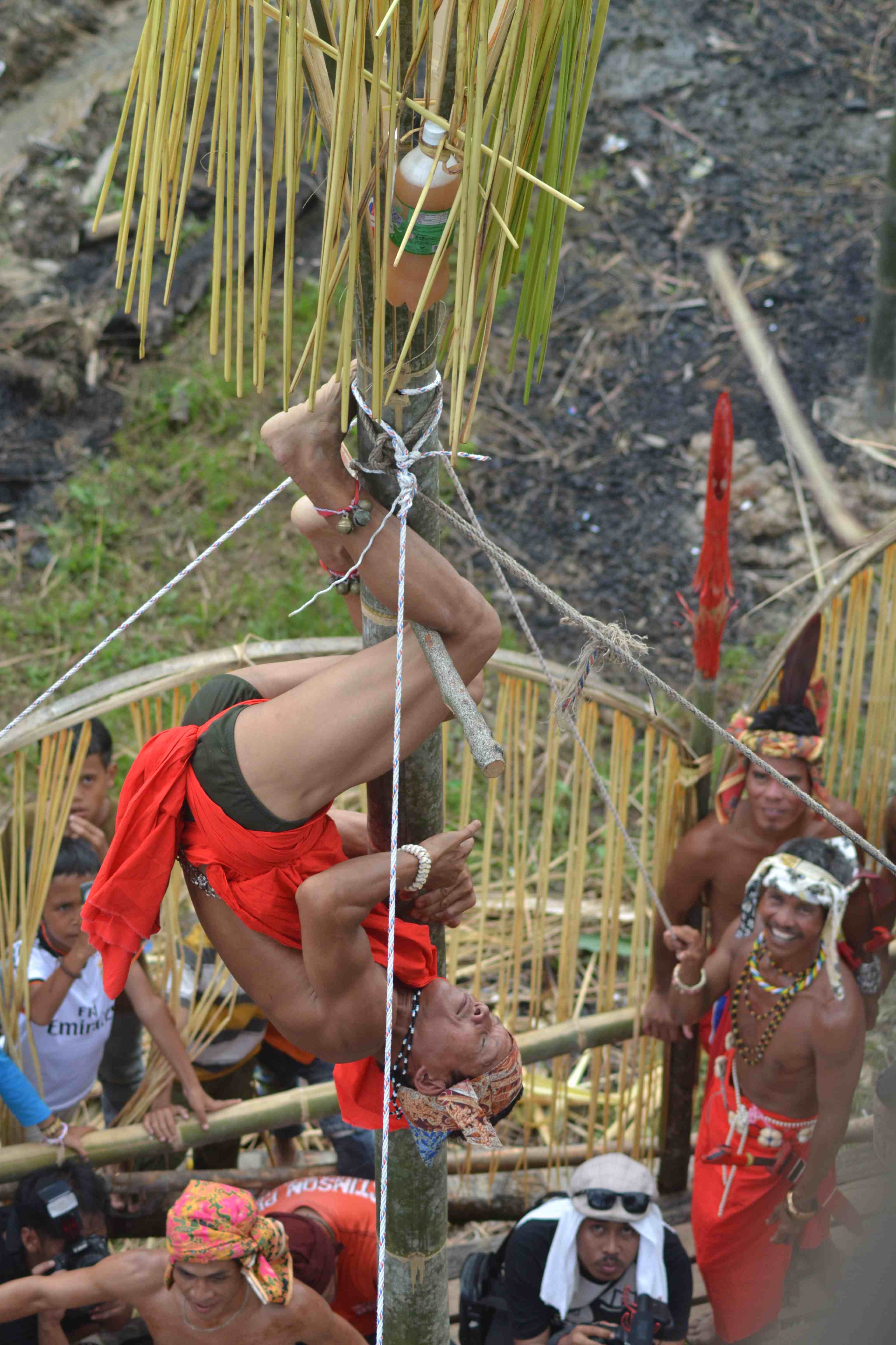 Nyobeng, Ritual Mencuci Tengkorak Kepala.
