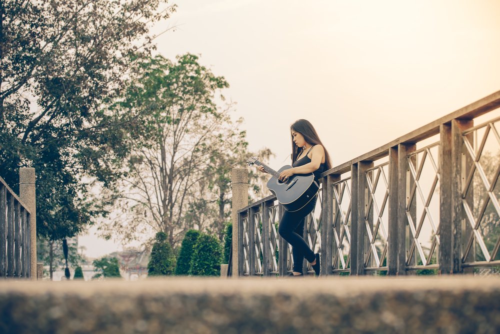 Request saja lagu yang punya arti penting buat kalian (Foto: Shutterstock)