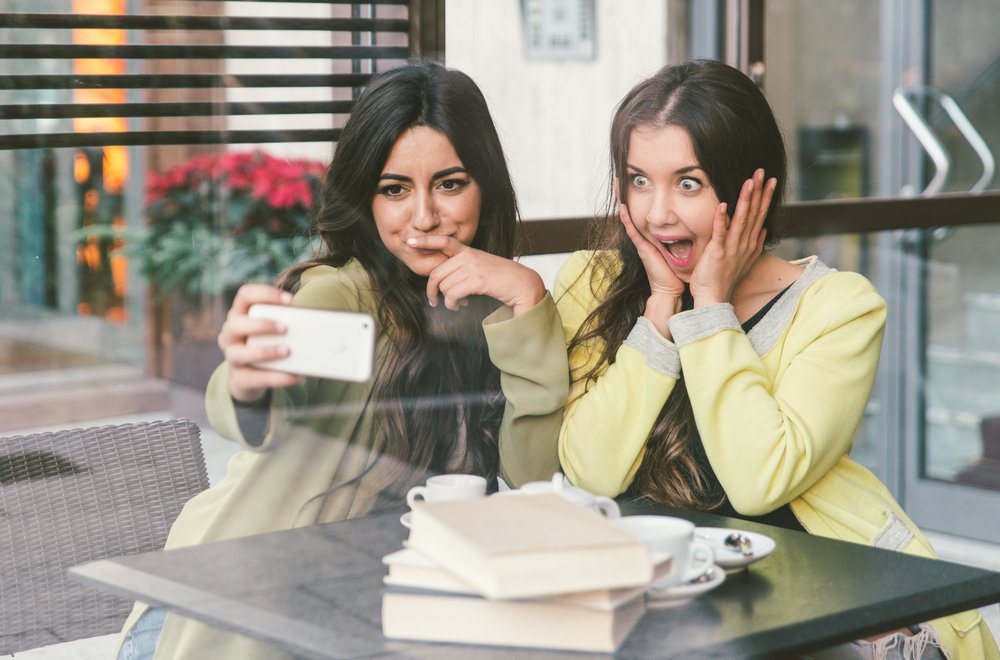 7 Tipe Teman Ini Wajib Kamu Pertahankan. Kalau Dilepas Kamu yang Bakal Rugi! 14 Temen yang udah tahu banget semua ceritamu (Foto: Shutterstock)