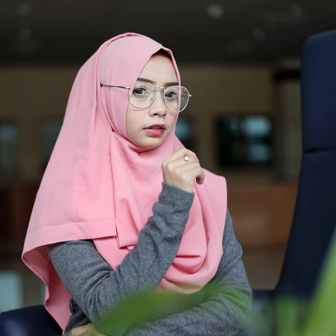7 Aksesoris Hijab Yang Modern Tapi Belum Banyak Kamu Tahu 