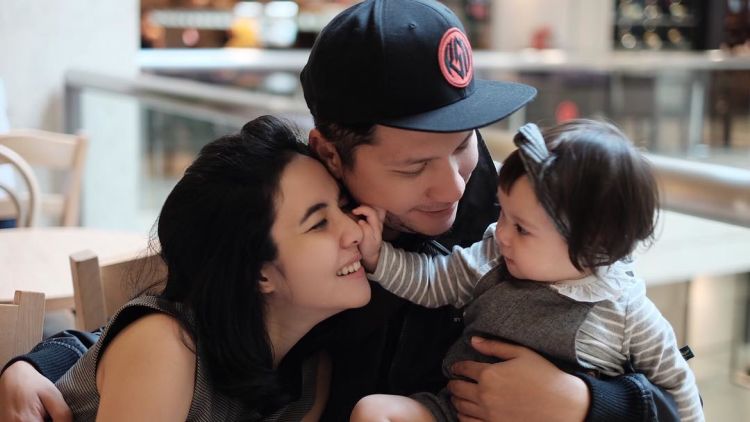 Inilah 7 Pasangan Selebriti Ikonik Indonesia. Hati-Hati, Bisa Bikin Kamu Pengen Cepat Nikah!