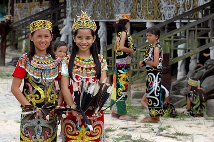 15 Baju  Tradisional yang Dipake Anak  Kecil Ini Emang 