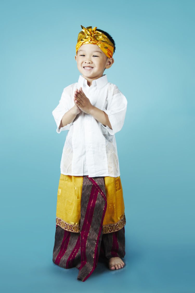 15 Baju Tradisional yang Dipake Anak Kecil Ini Emang 