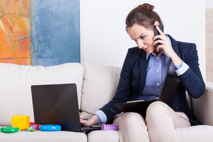 Perempuan yang Berkarir Bukan Ancaman Bagi Laki-laki, Justru Pasangan Ideal untuk Membangun Keluarga Nanti 12 caranya mempertahankan pekerjaan dan keluarga patut diacungi jempol