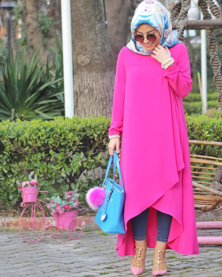 Sambil Berjalan dengan Percaya Diri,15 Padupadan Warna Cerah Ini Nggak Layak Dilewatkan Begitu Saja 43 Terusan pink mengagetkan @hzlaydnn