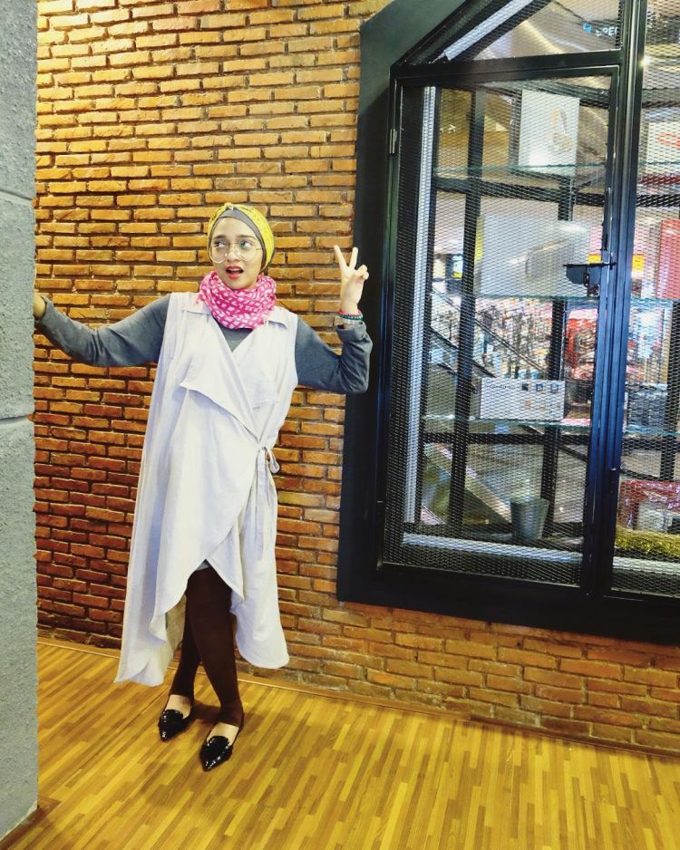 Tren Fesyen Hijab Turban ala Chikita Fawzi Musisi dan 