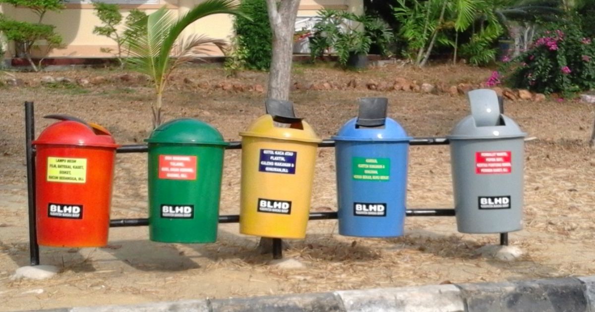5 Jenis  Warna  Tempat Sampah yang Perlu Kita tahu